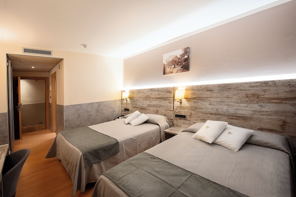 Hotel Palau De Girona 10