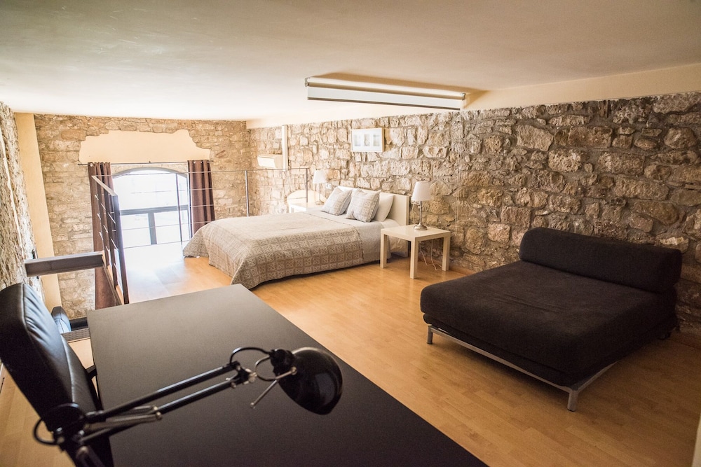 Urbi Manresa Apartments 13