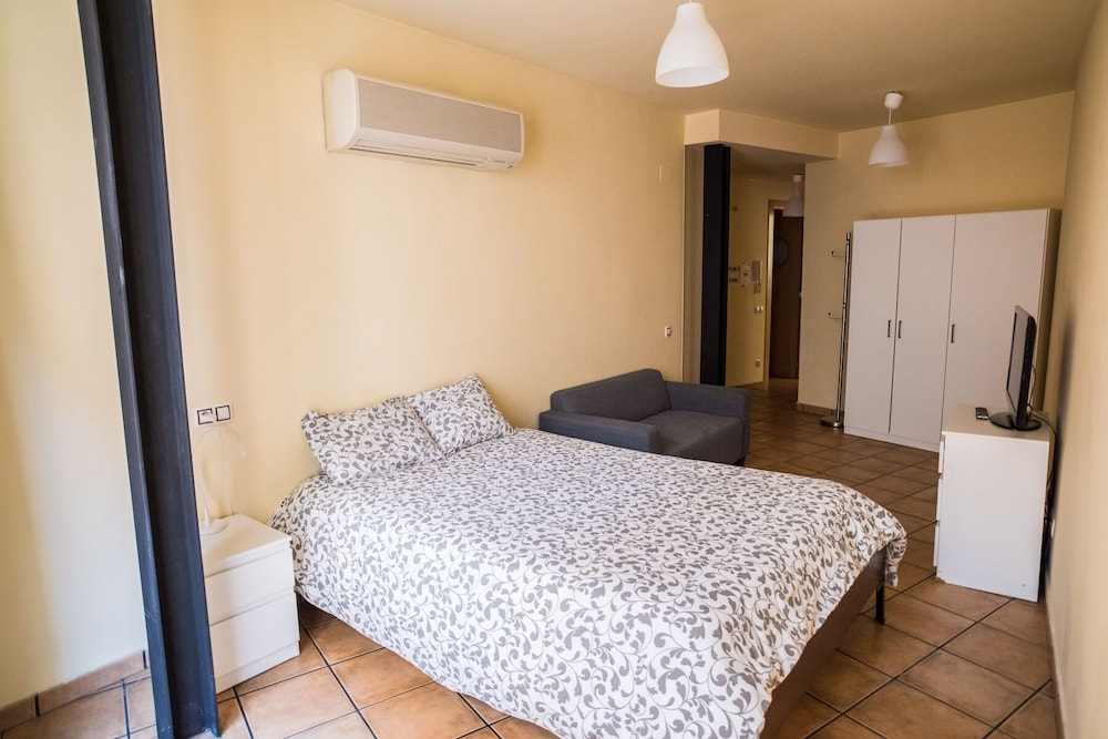 Urbi Manresa Apartments 5