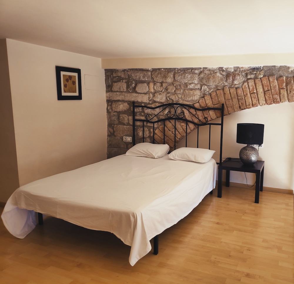 Urbi Manresa Apartments 4