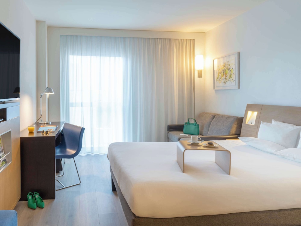 Novotel Barcelona City 16