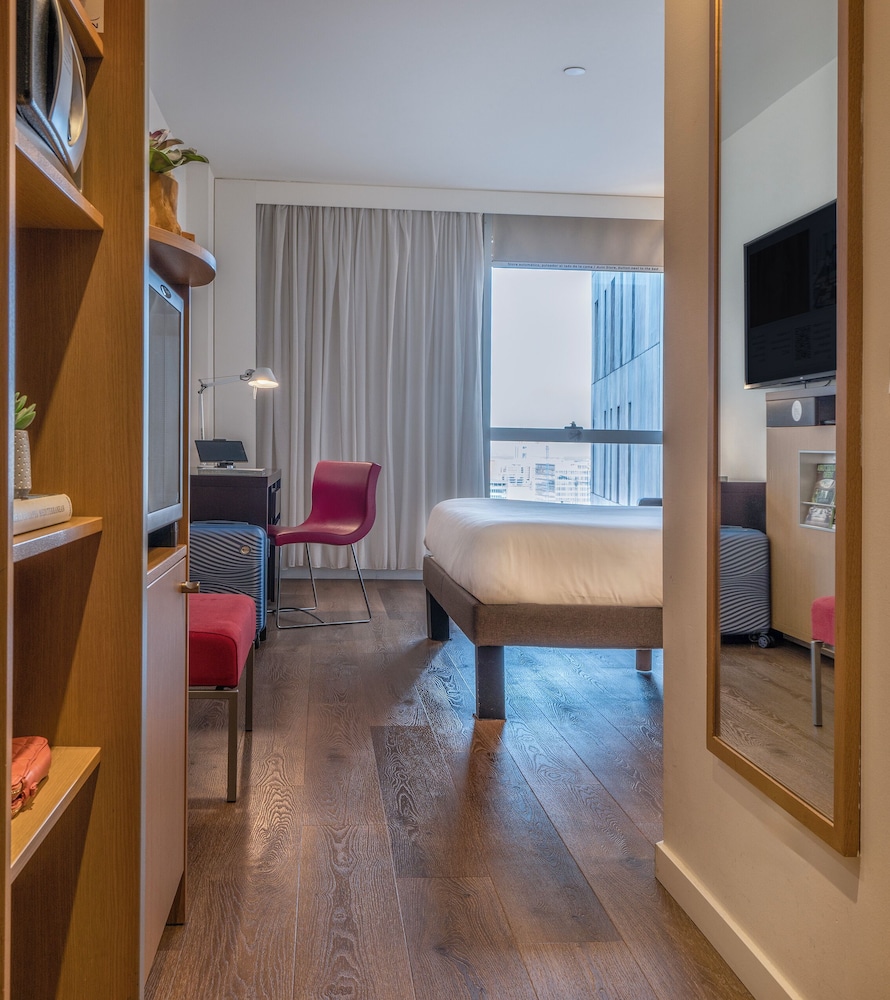 Novotel Barcelona City 13