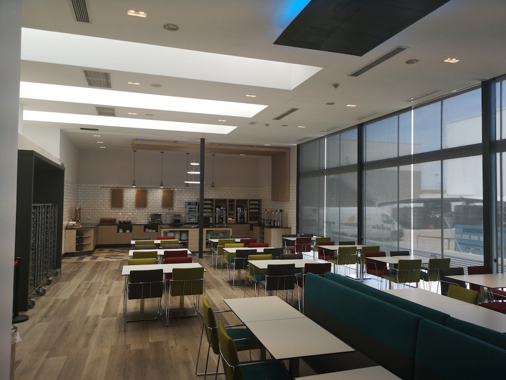 Holiday Inn Express Madrid-Leganes 18