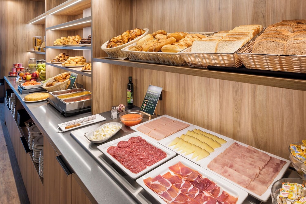 B&B HOTEL Barcelona Rubí 24