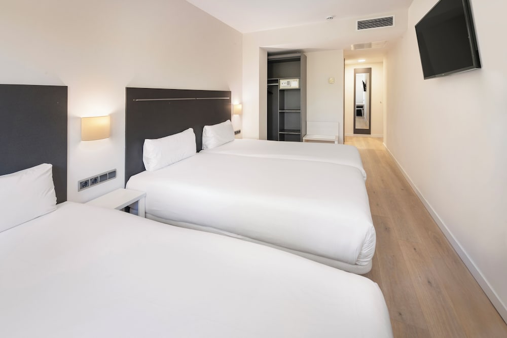 B&B HOTEL Barcelona Rubí 6