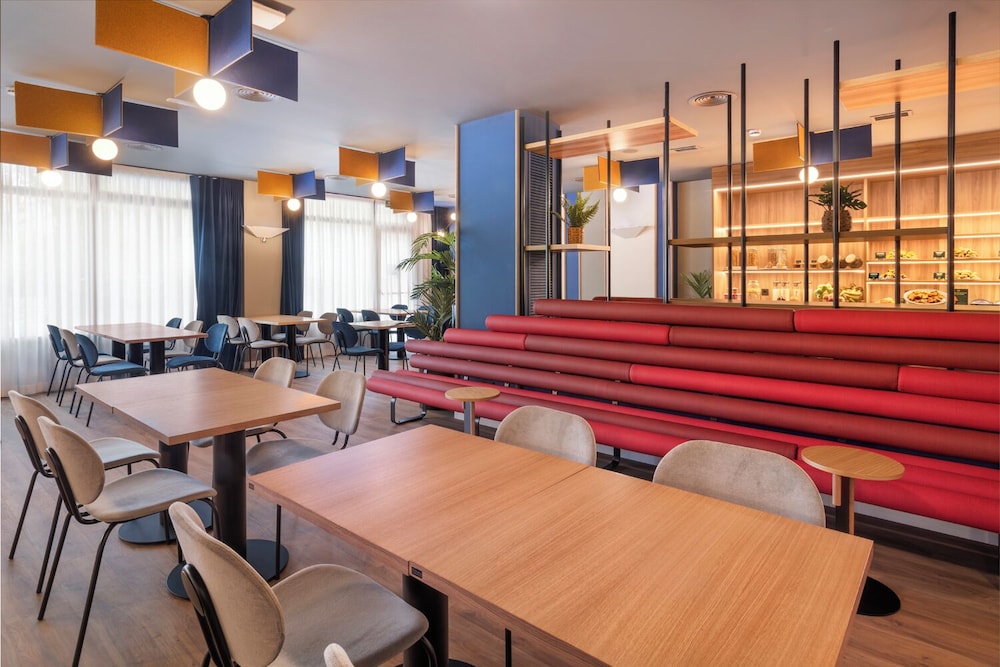 B&B HOTEL Barcelona Rubí 21
