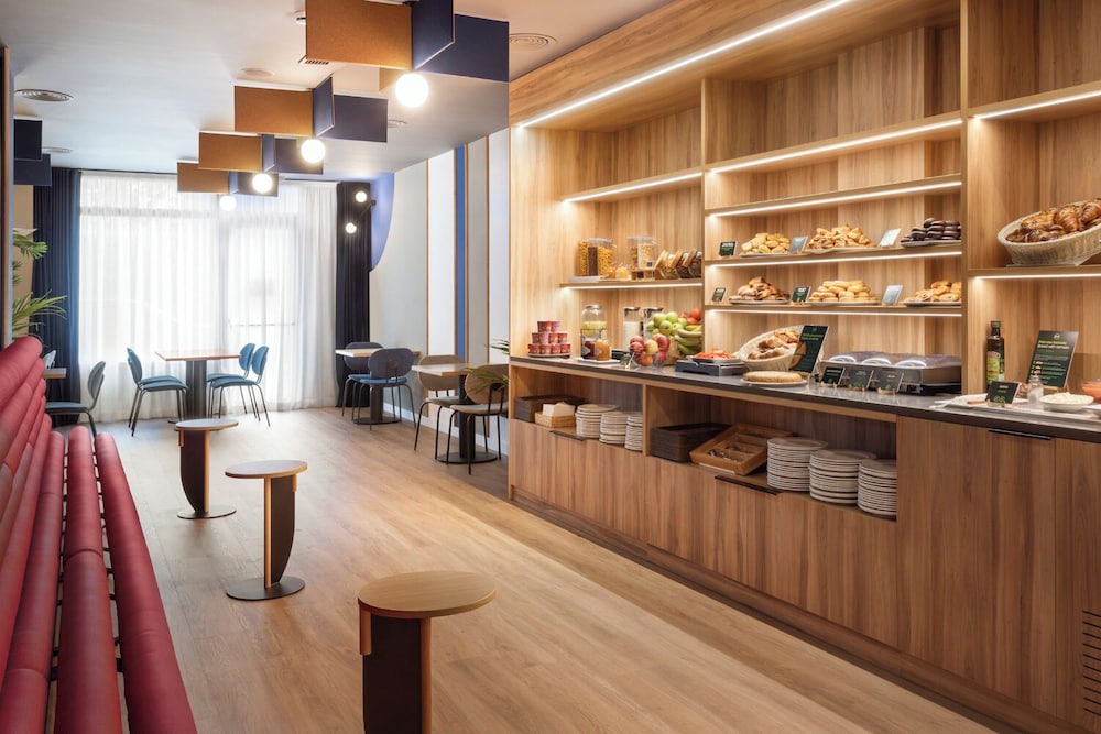 B&B HOTEL Barcelona Rubí 19