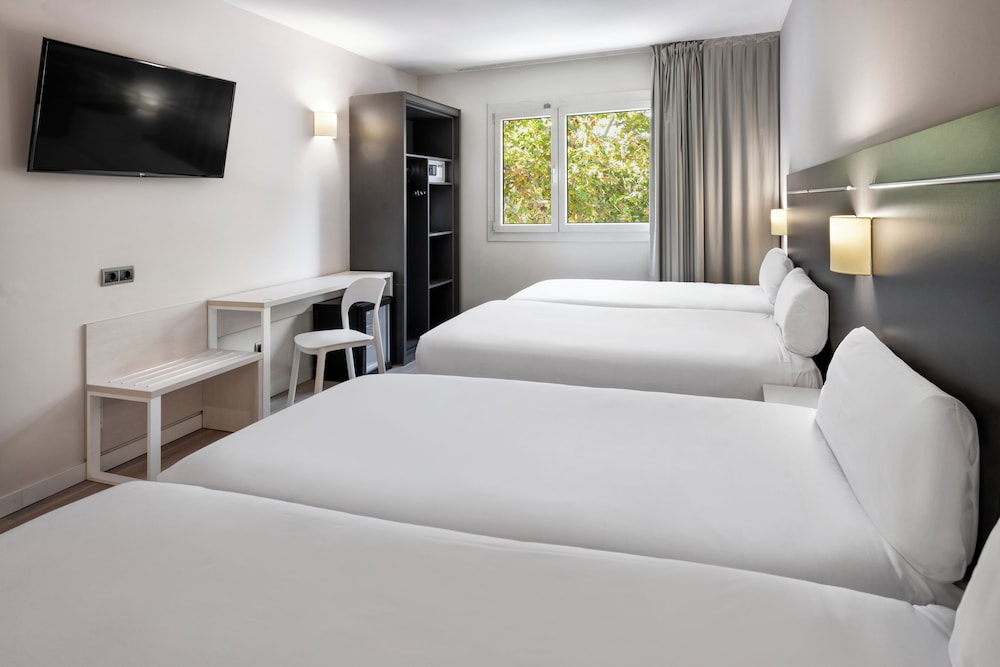 B&B HOTEL Barcelona Rubí 5