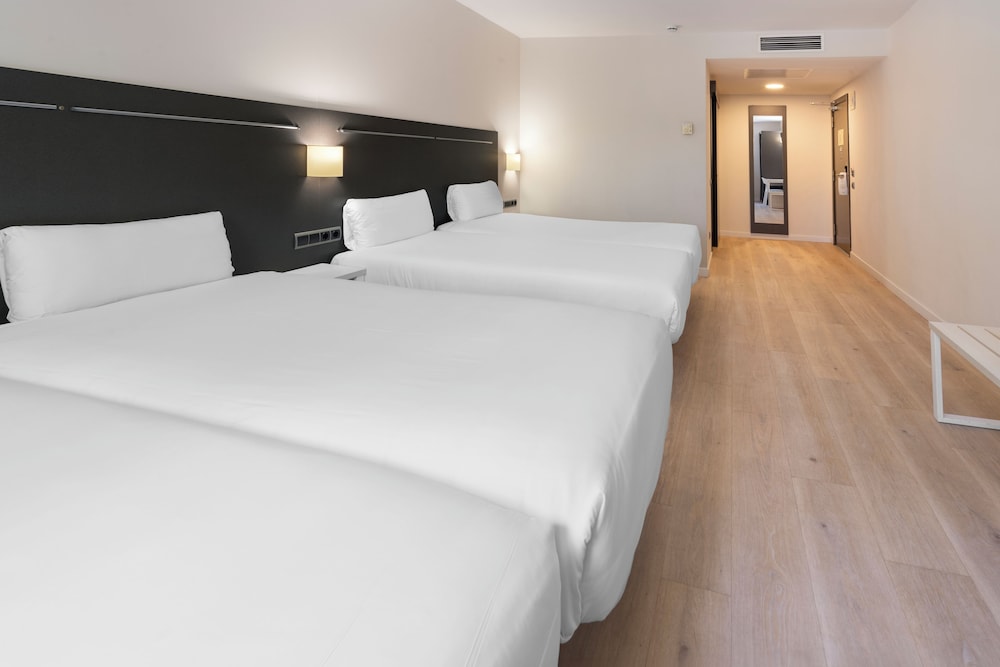 B&B HOTEL Barcelona Rubí 13