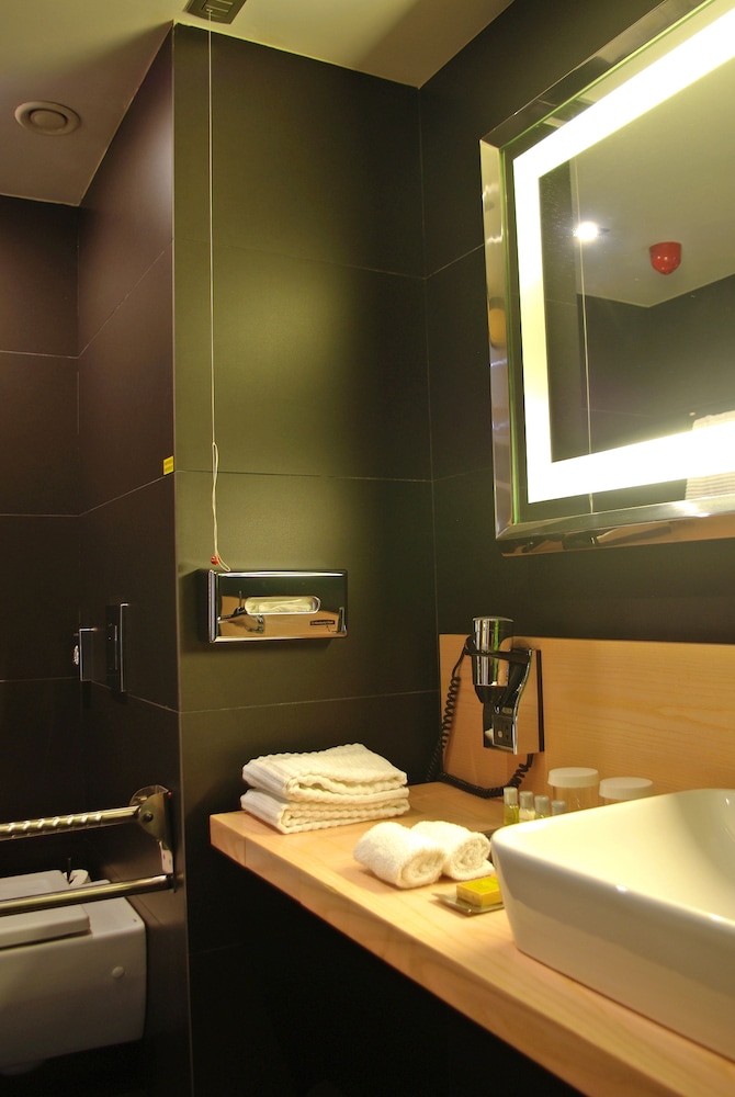 DoubleTree by Hilton Hotel Girona 19