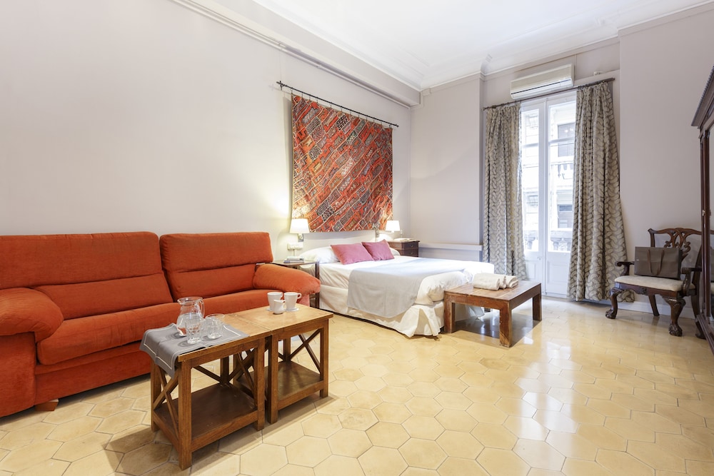 AinB Bed & Breakfast Via Laietana 24