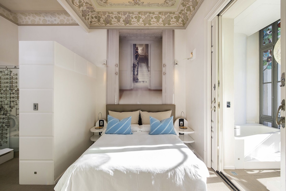 El Palauet Royal Suites 9