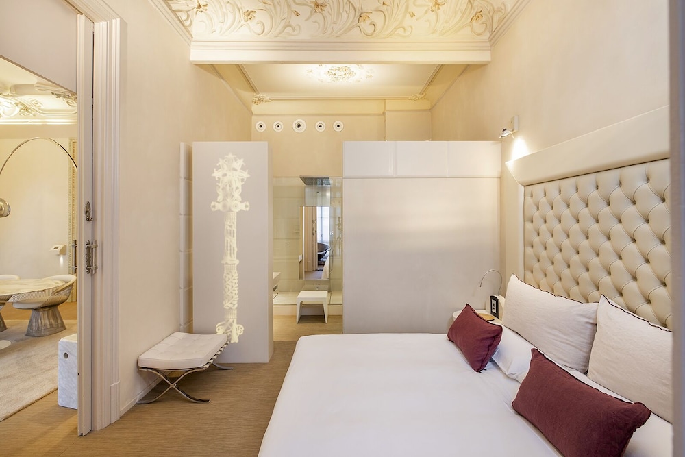 El Palauet Royal Suites 13