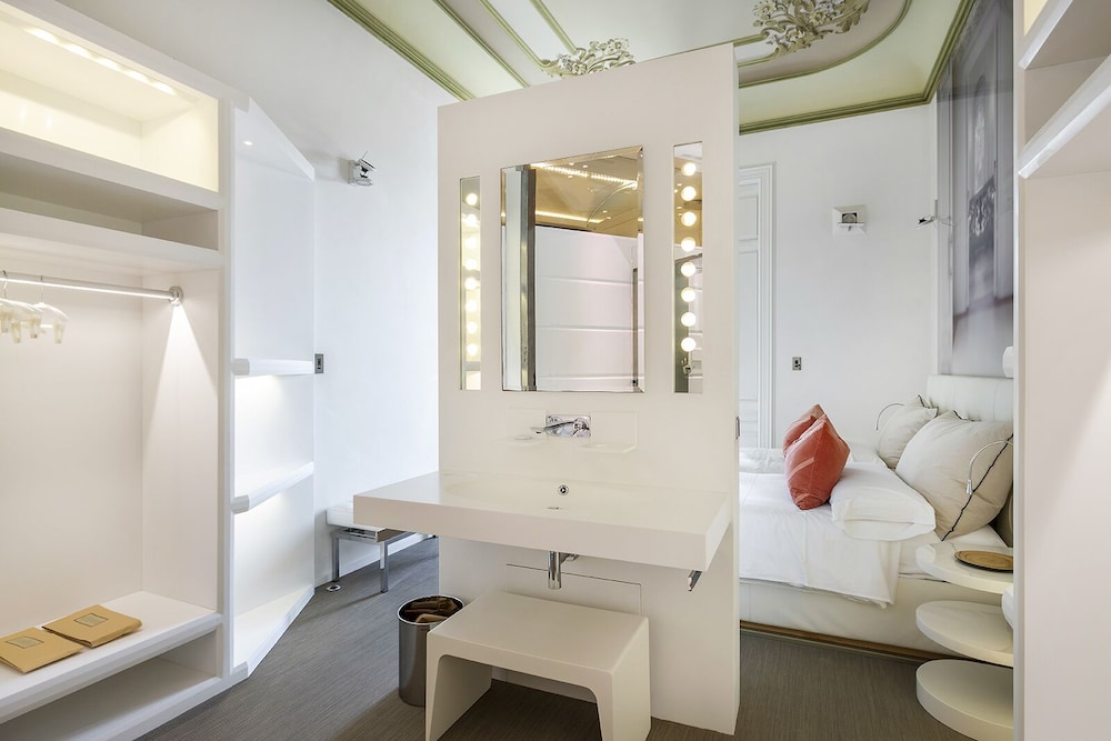 El Palauet Royal Suites 20