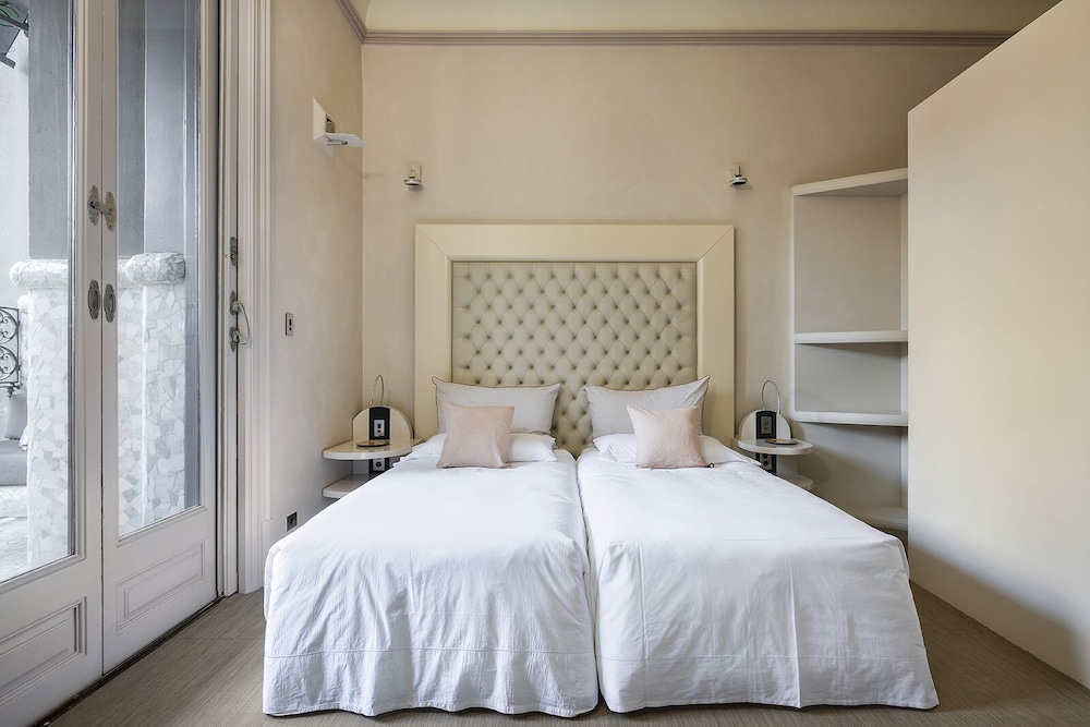 El Palauet Royal Suites 14