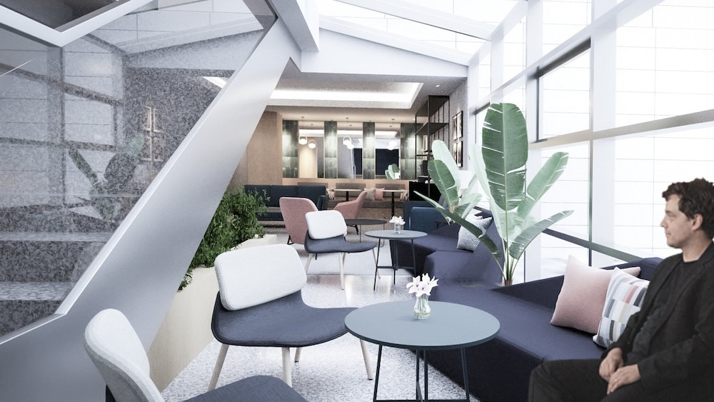 Crowne Plaza Madrid Airport 4