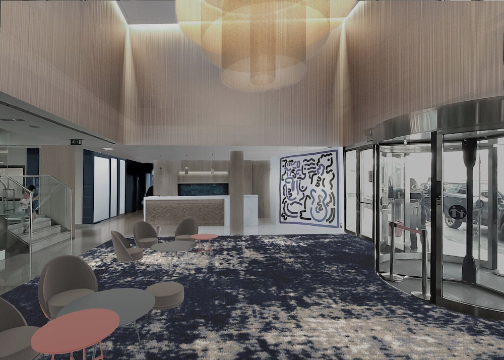 Crowne Plaza Madrid Airport 1
