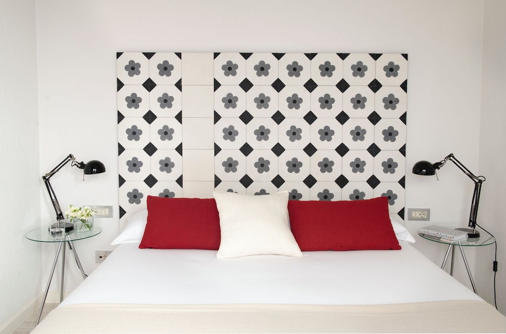 Eric Vökel BCN Suites 8
