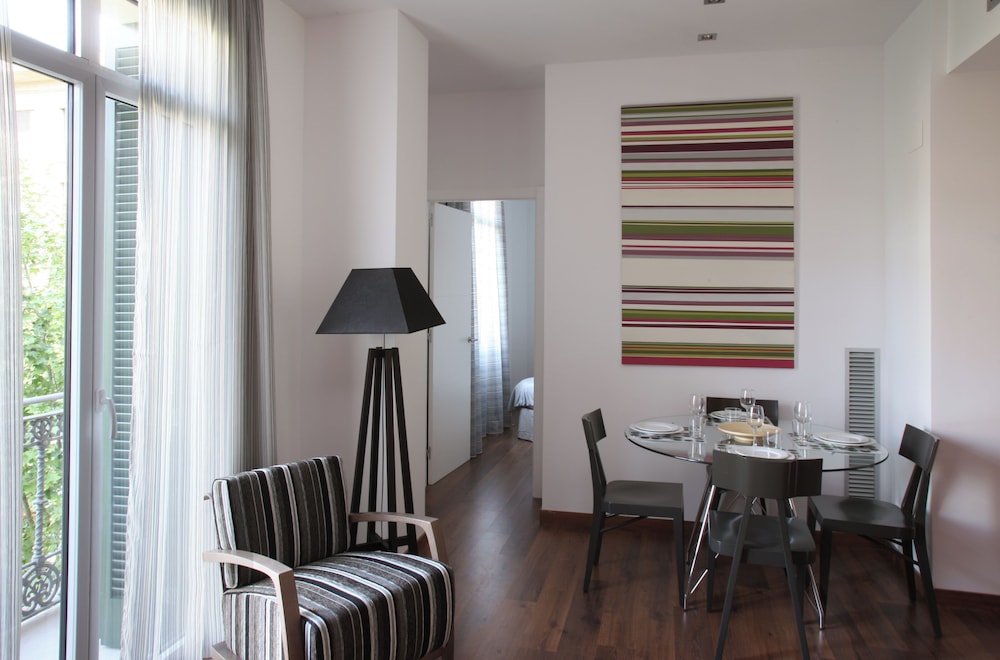 MH Apartments Suites 18