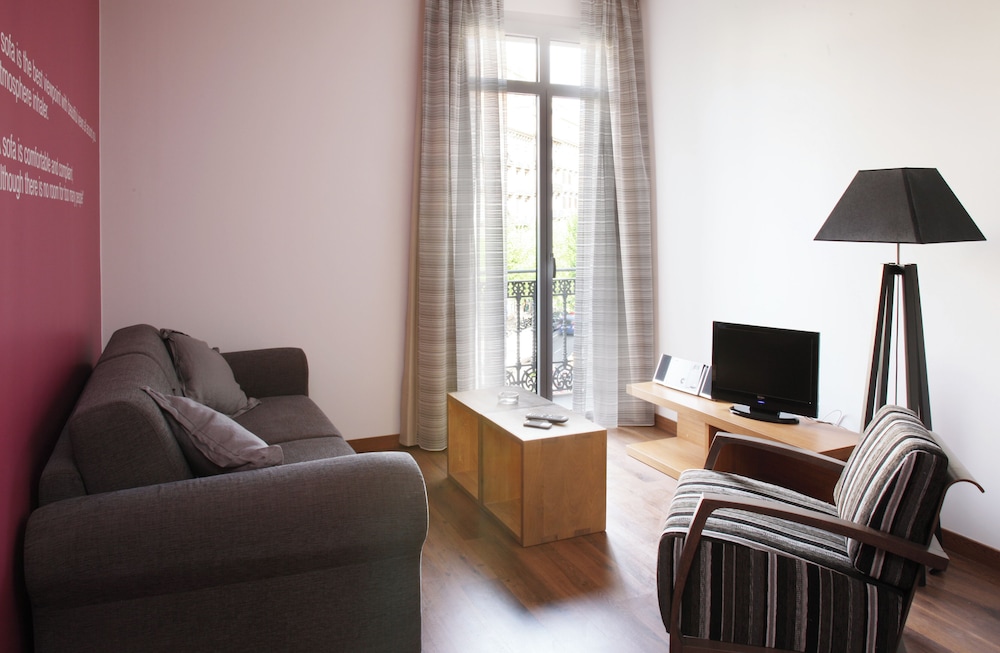 MH Apartments Suites 20