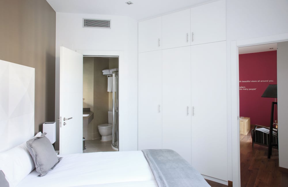 MH Apartments Suites 6