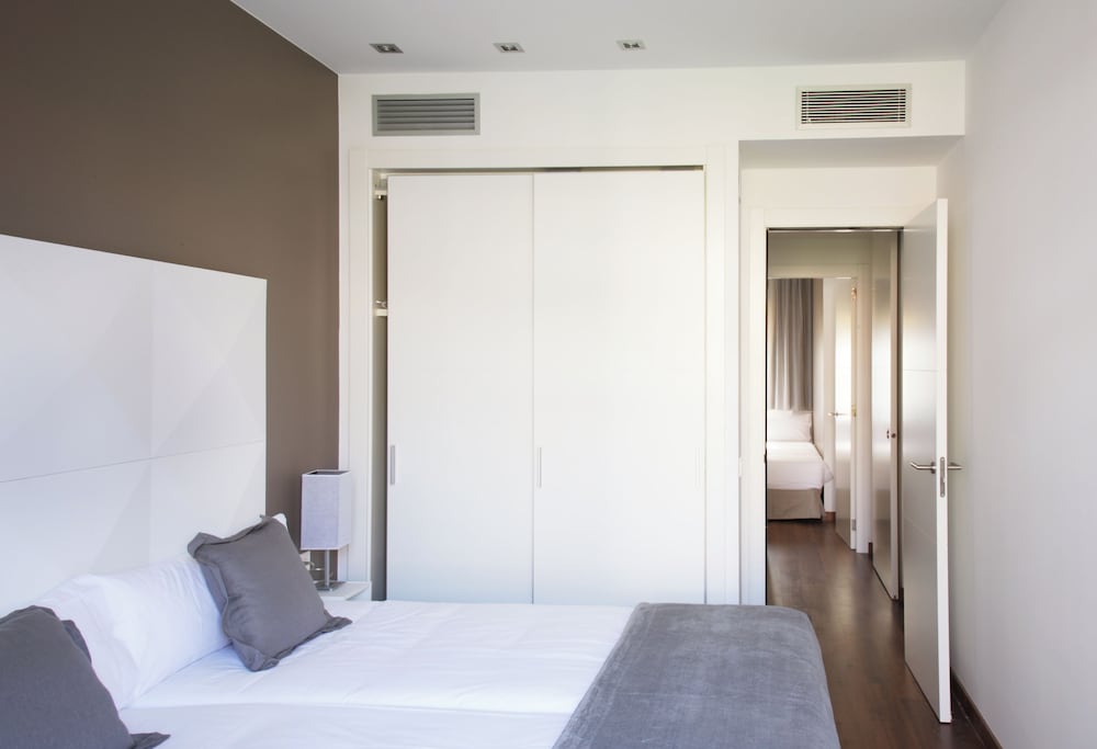 MH Apartments Suites 4