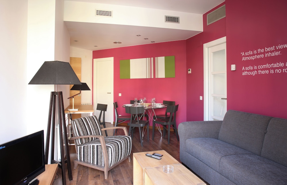 MH Apartments Suites 22