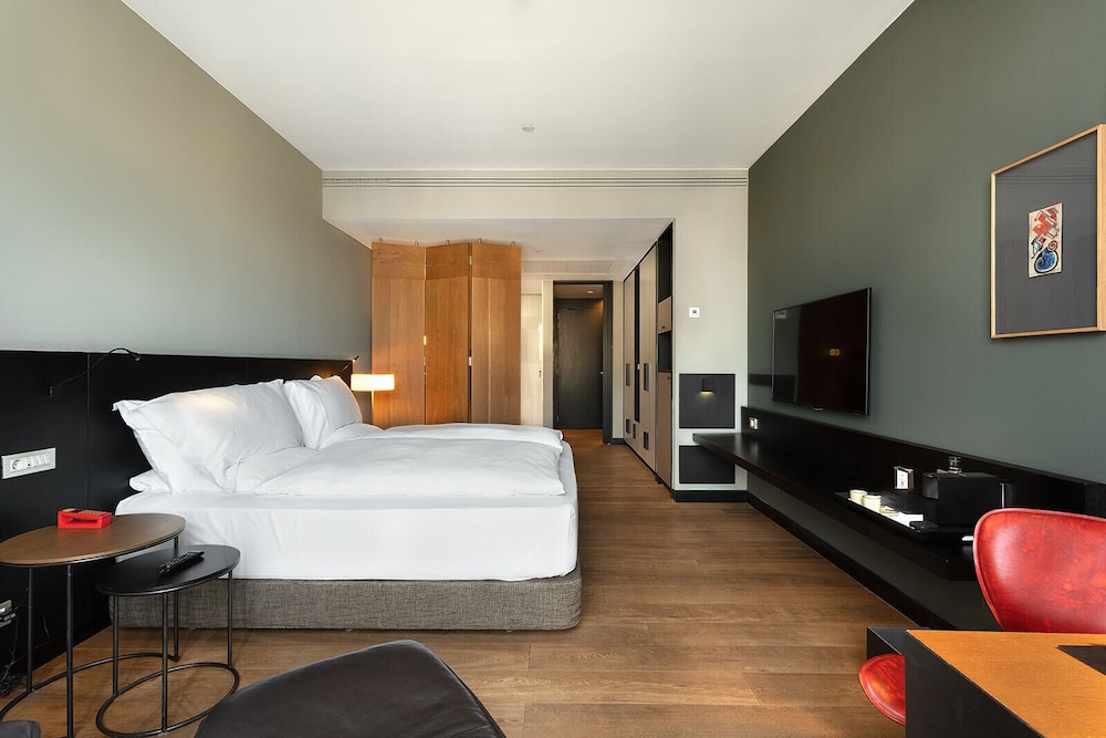 Alma Barcelona 13