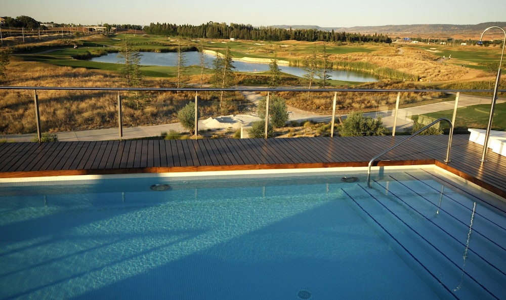 Sercotel Hotel Encin Golf 17