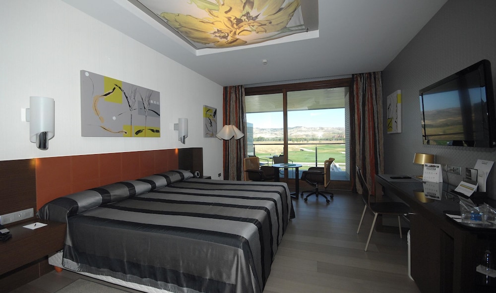 Sercotel Hotel Encin Golf 10
