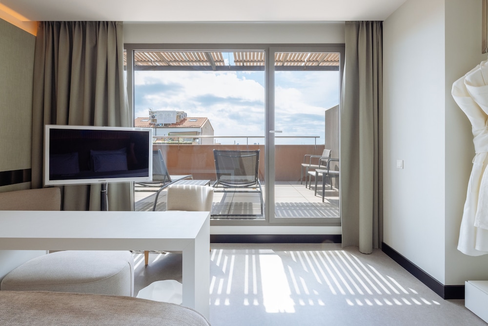 Hotel Arconte 17