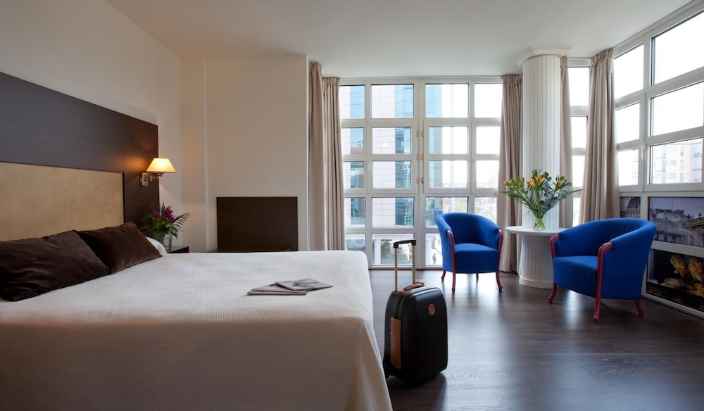 Hotel Madrid Torrejón Plaza 23