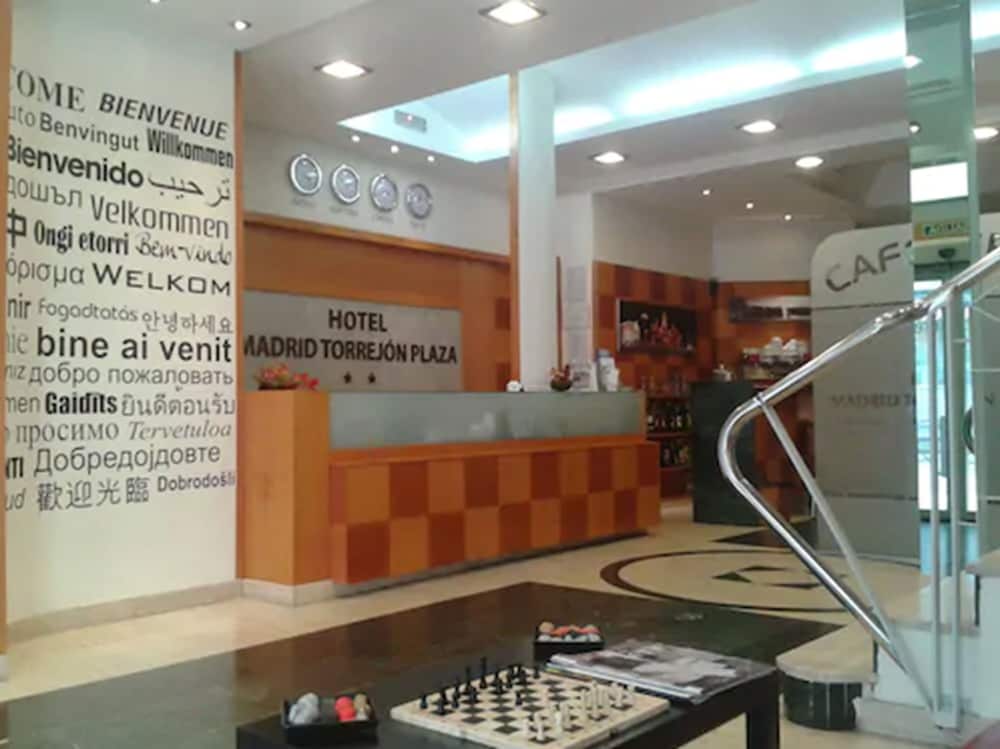 Hotel Madrid Torrejón Plaza 8