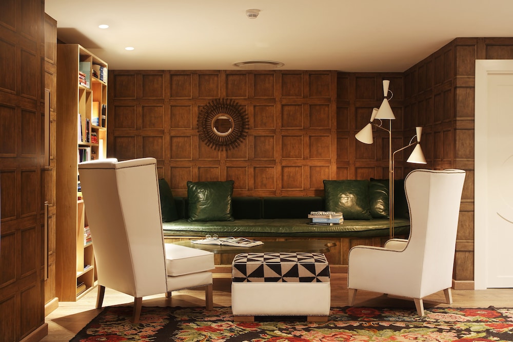 Ofelias Hotel 8