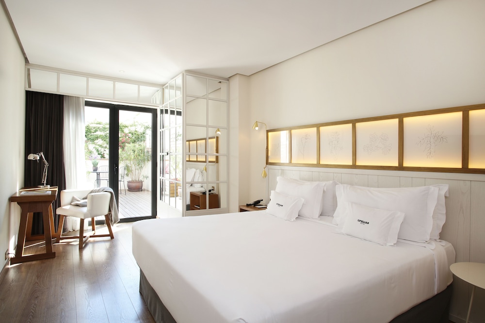 Ofelias Hotel 11