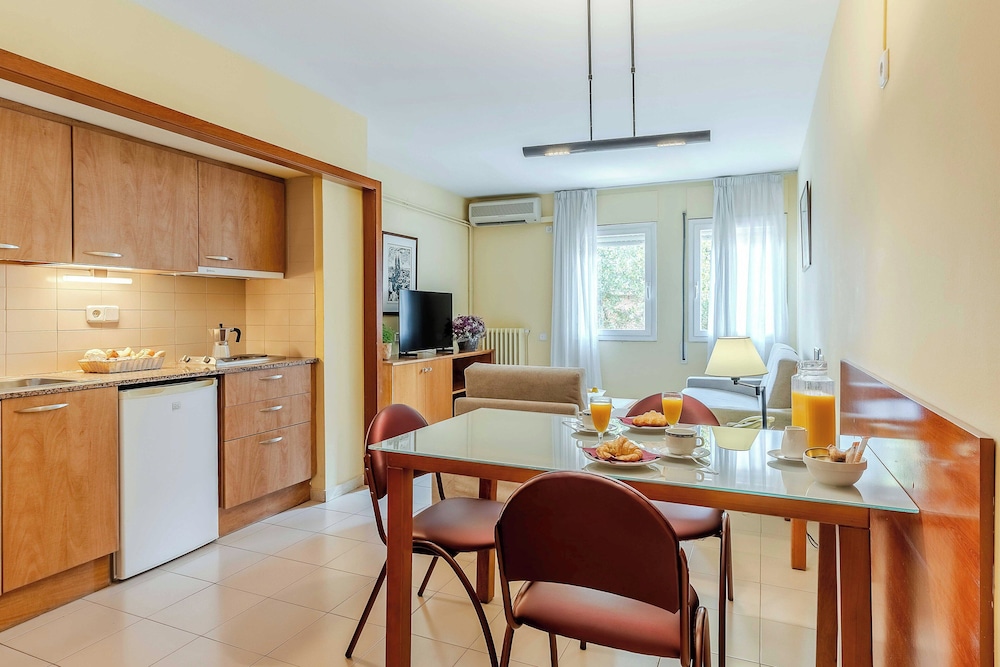 Aparthotel Bertran 20