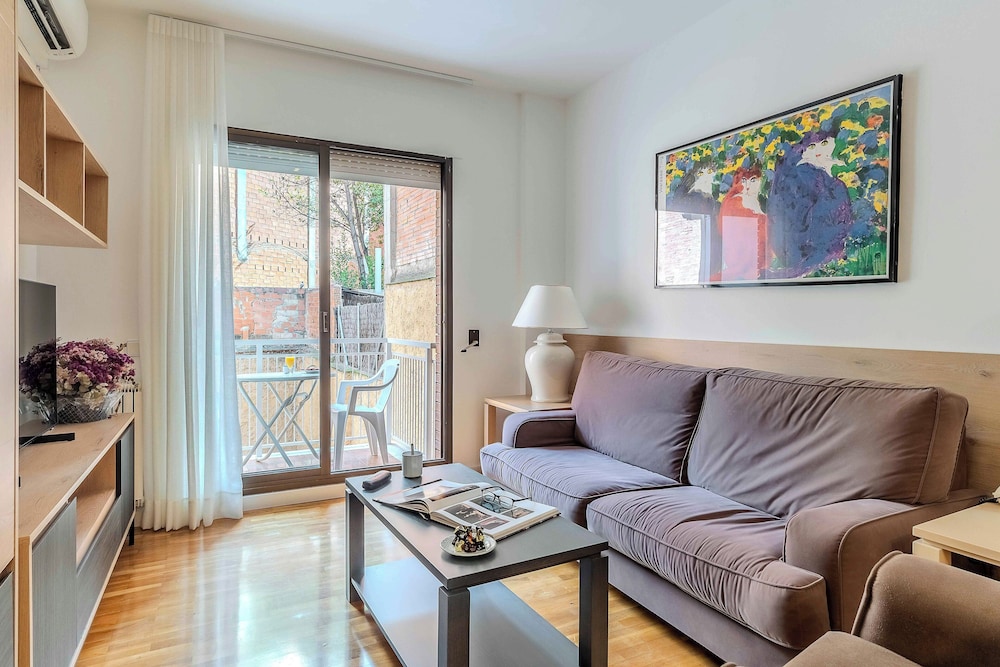 Aparthotel Bertran 23