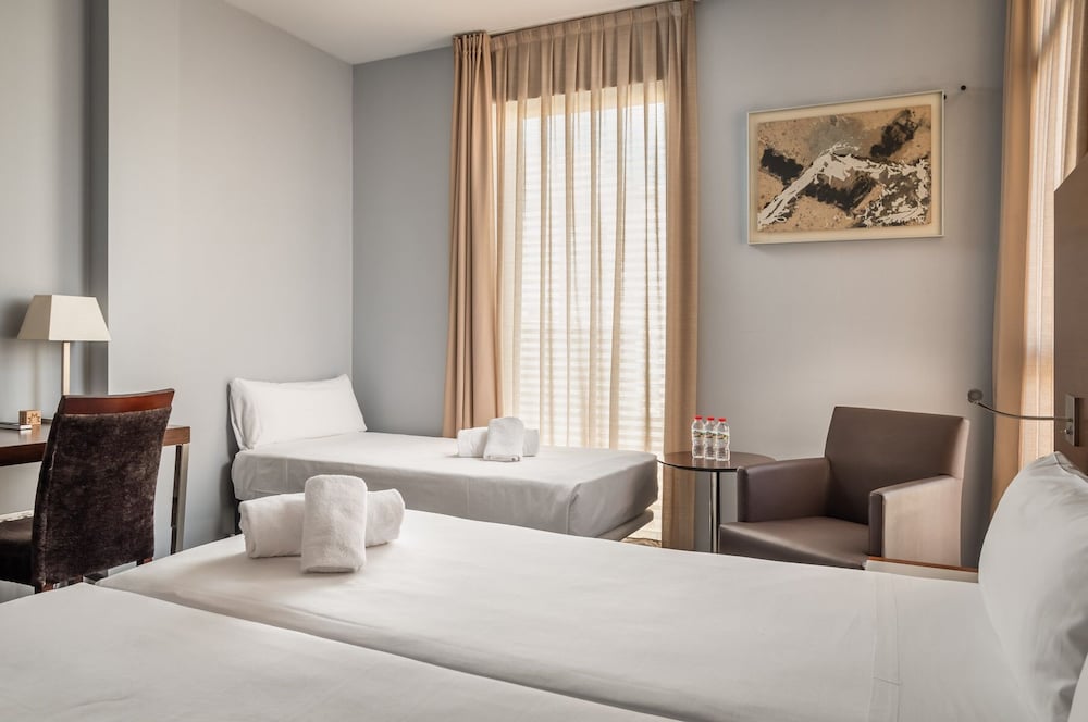 Hotel Madanis 5