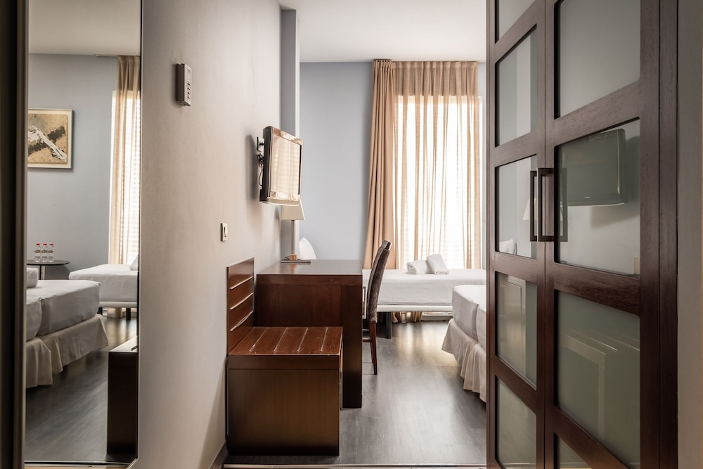 Hotel Madanis 4