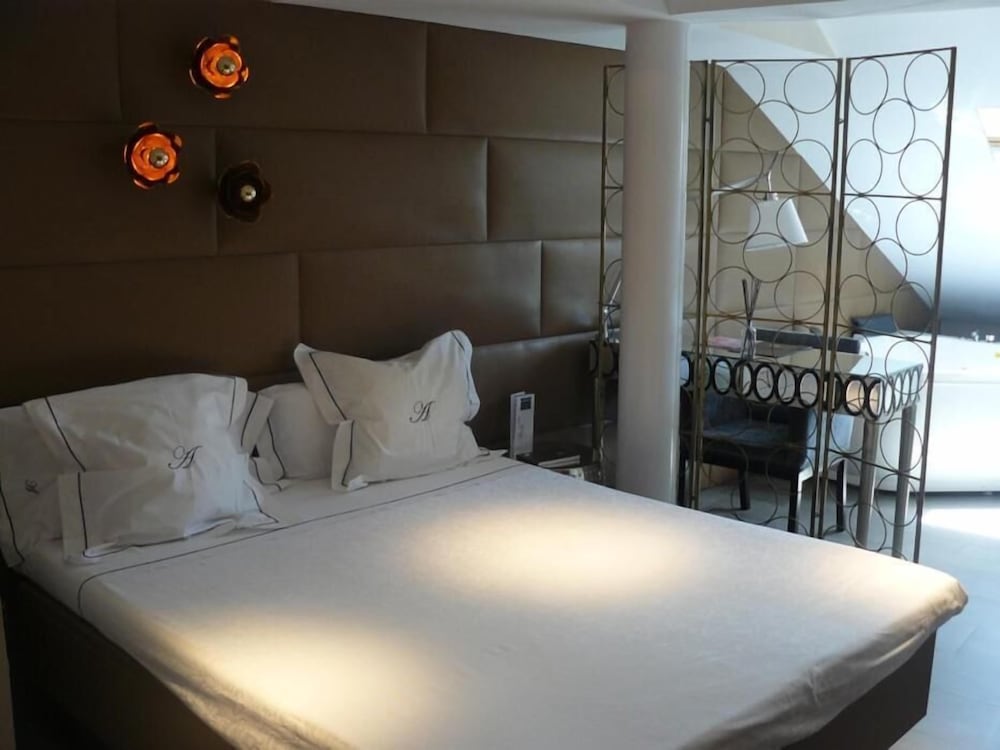 AB Design Suites 13