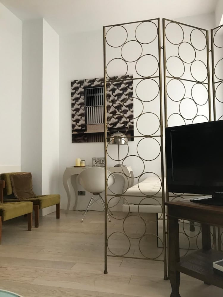 AB Design Suites 21