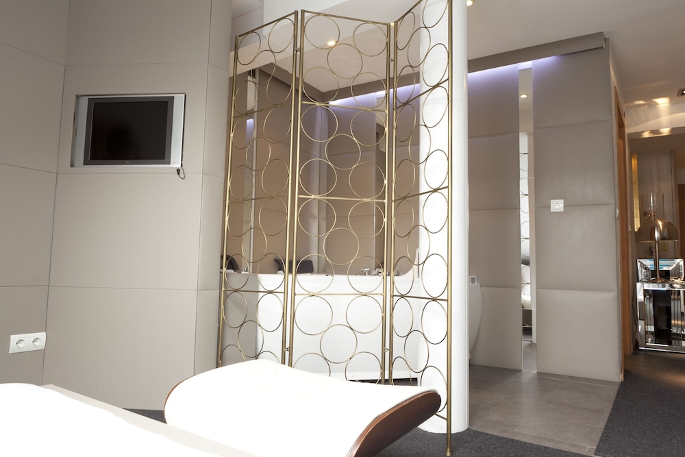 AB Design Suites 8