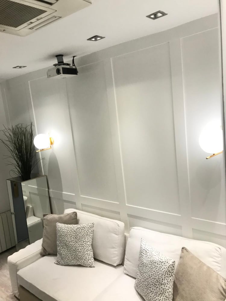 AB Design Suites 23