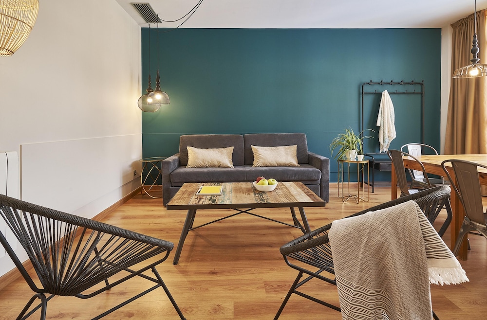Apartments Barcelona Station 18
