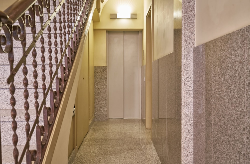 Apartments Barcelona Station 23