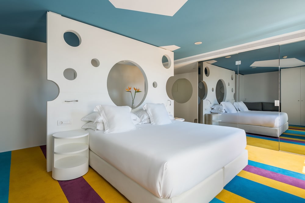 Room Mate Pau 19