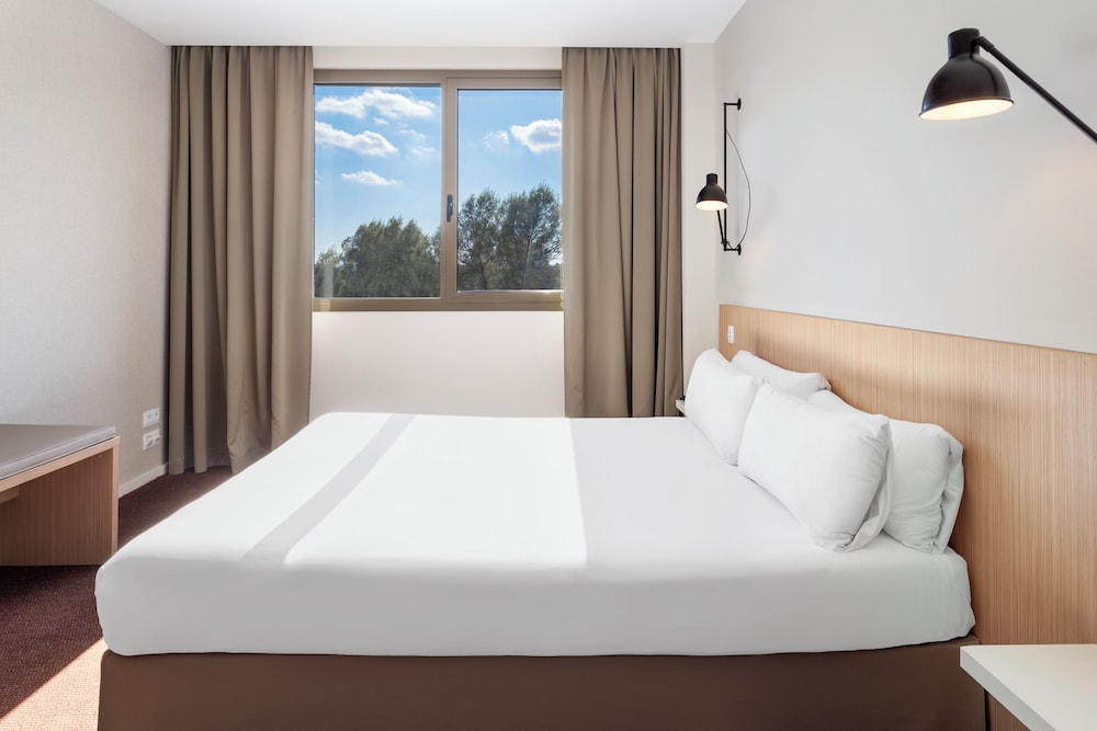 B&B Hotel Barcelona Sant Cugat 11