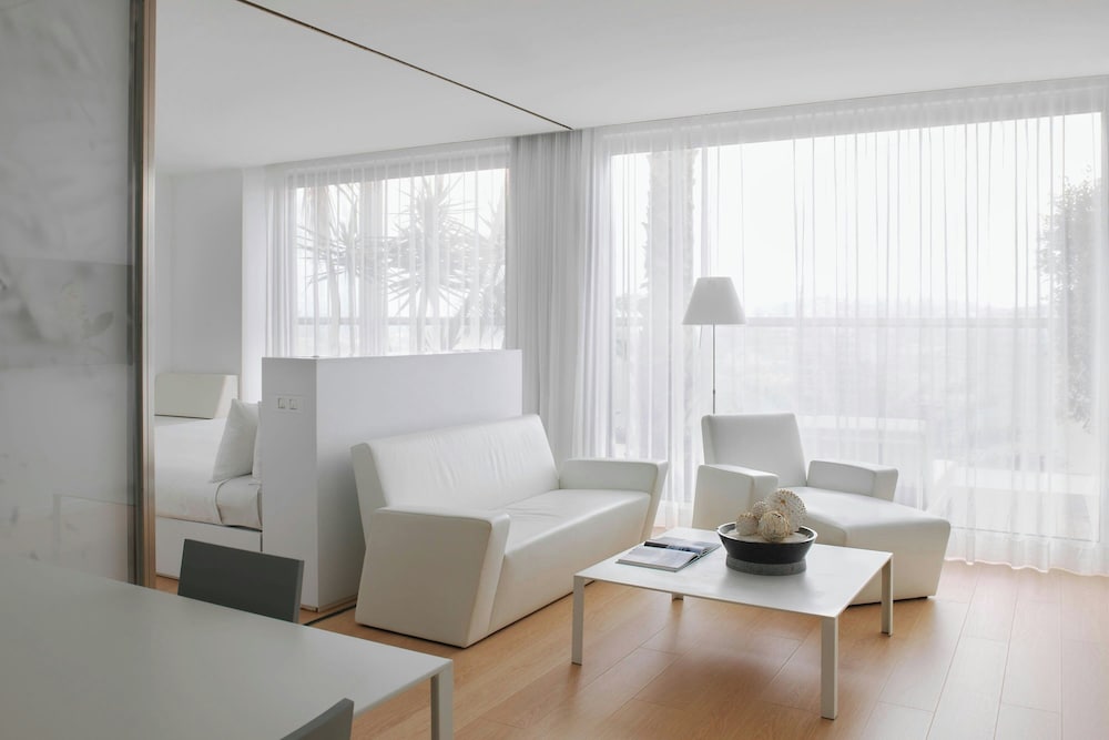 Renaissance Barcelona Fira Hotel 17