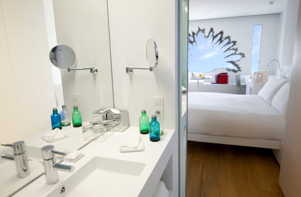 Renaissance Barcelona Fira Hotel 8