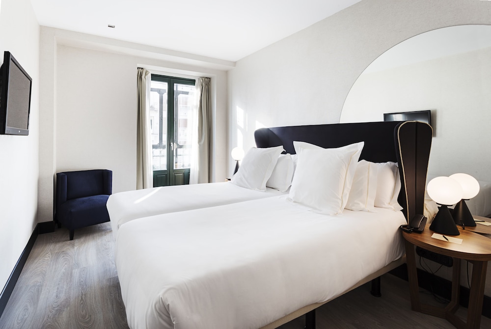 Hotel Boutique One Shot Luchana 22 8